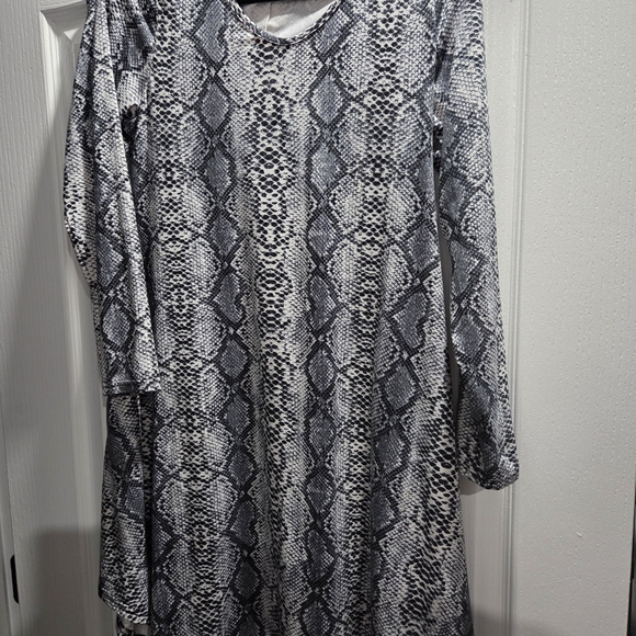 Snakeskin Print Long Sleeve Dress - Picture 1 of 1